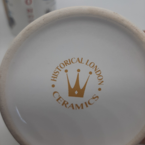 Set of 2 London Souvenir Coffee Cups Mugs Historical Pictures - Picture 3 of 4